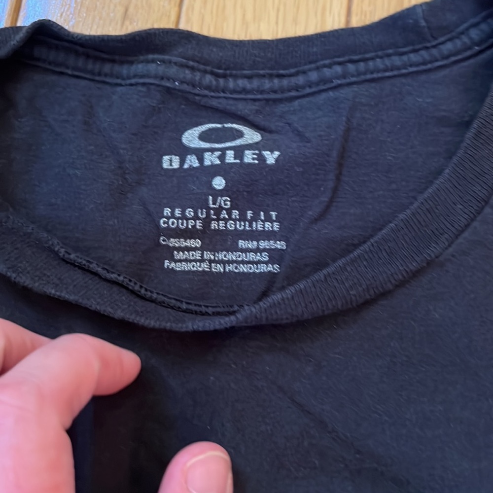 Black Oakleys Logo Tee - Picture 2 of 4